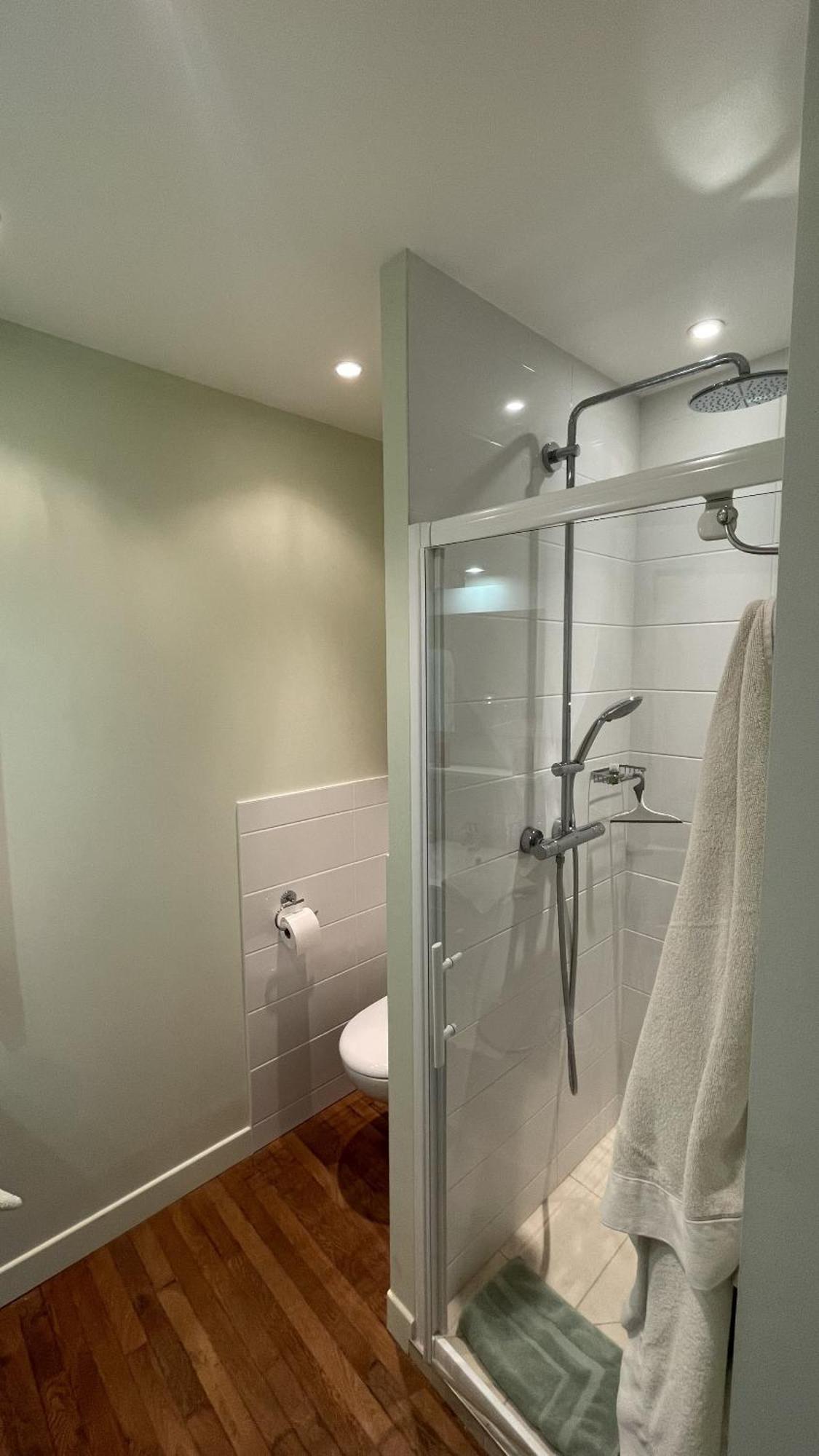 Chambres D'Hotes Du Bas Manoir Bretteville-sur-Odon Rum bild