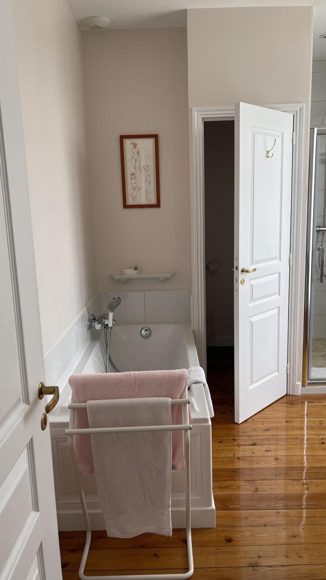 Chambres D'Hotes Du Bas Manoir Bretteville-sur-Odon Rum bild