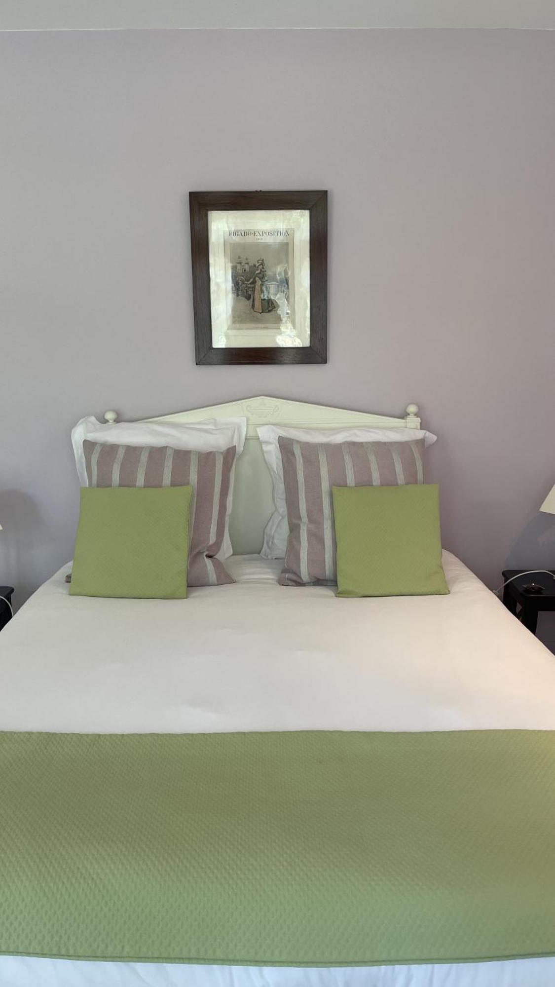 Chambres D'Hotes Du Bas Manoir Bretteville-sur-Odon Rum bild